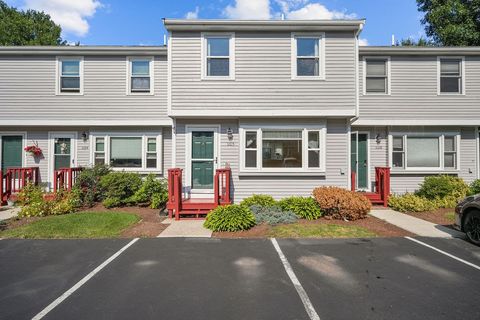 Condominium in Cumberland RI 154 Bear Hill Road.jpg