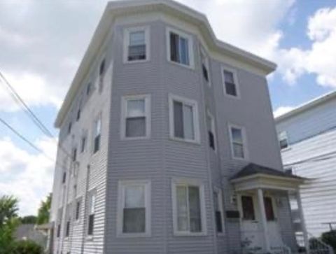 29 Stearns Street 31 Pawtucket RI 02861