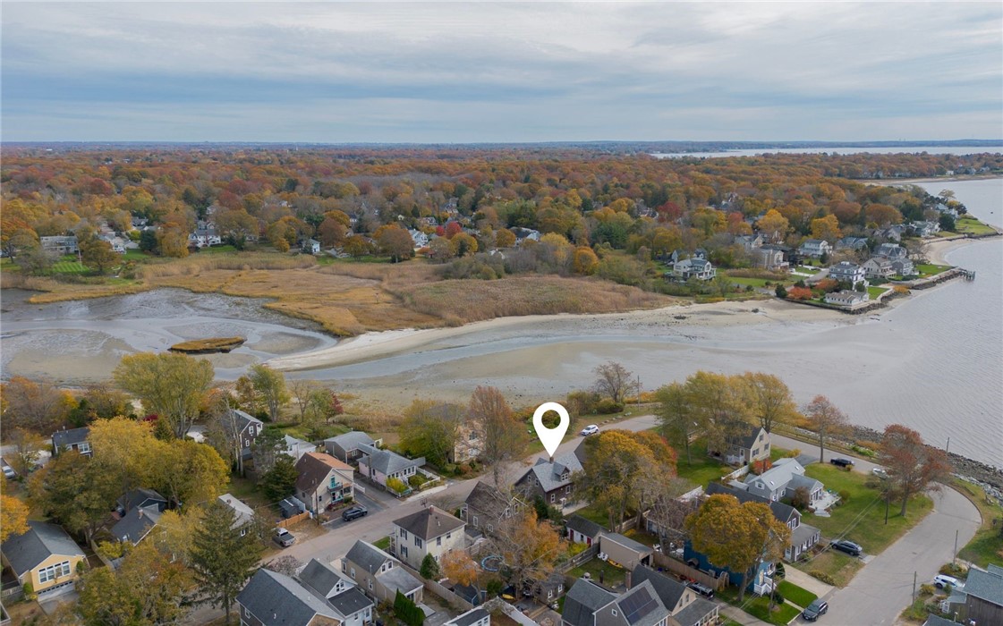 299 Narragansett Avenue