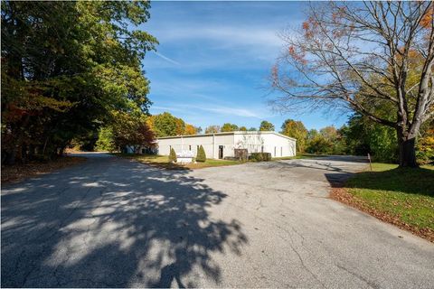 24 Doring Drive Killingly CT 06239