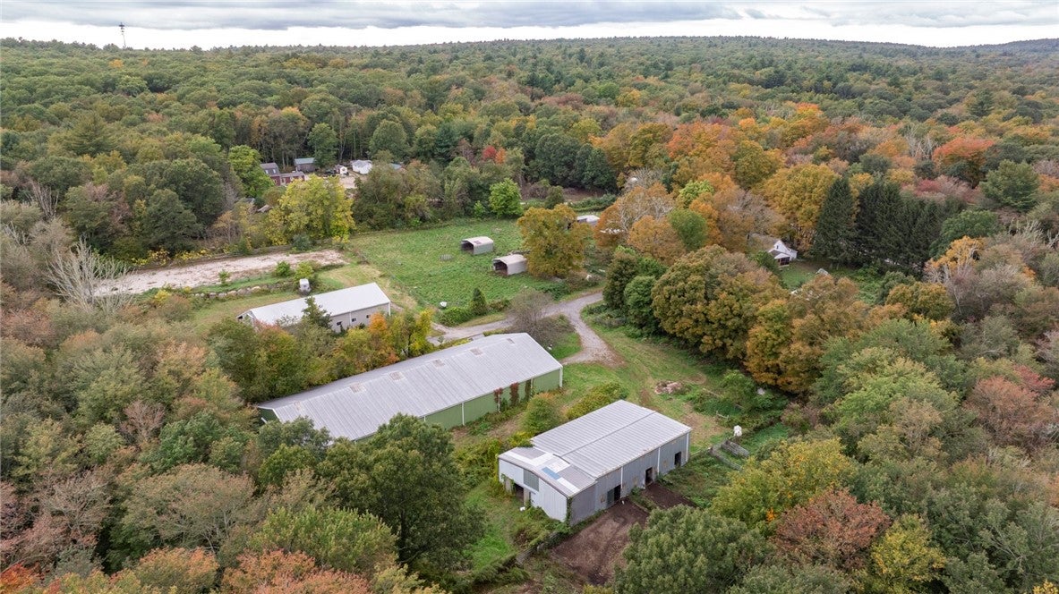 2552 Ten Rod Road A
