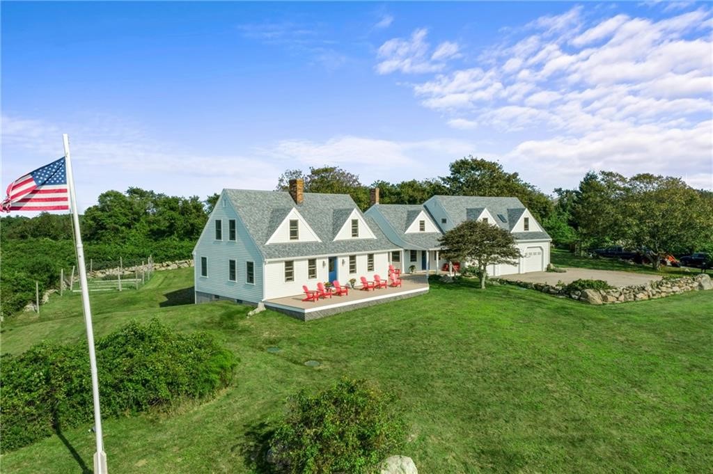 1087 Lakeside Drive