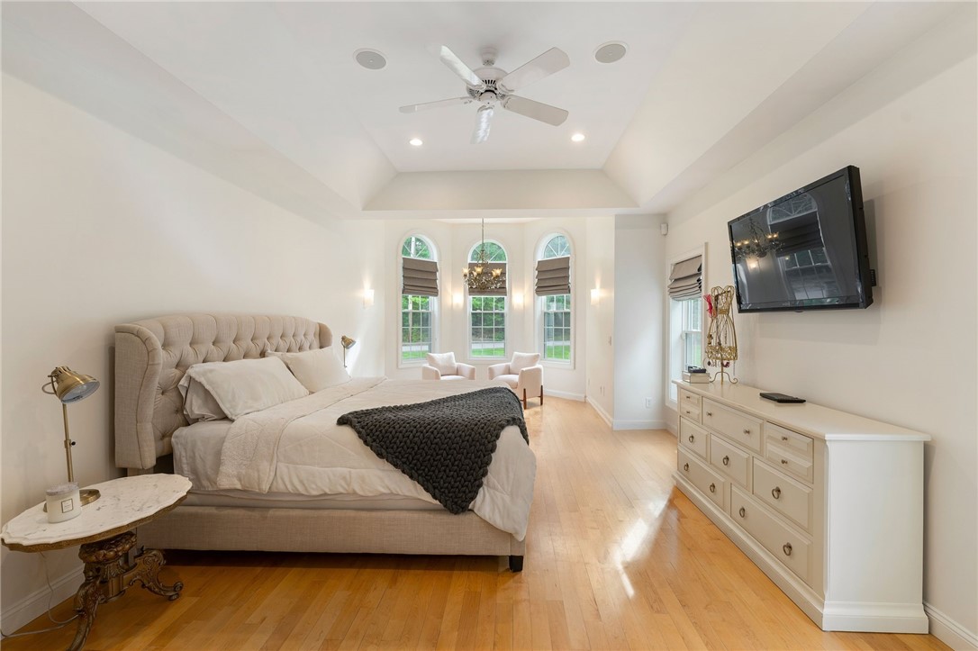 Scituate, Rhode Island 02831, United States, 3 Bedrooms Bedrooms, ,4 BathroomsBathrooms,Residential,Active,243344