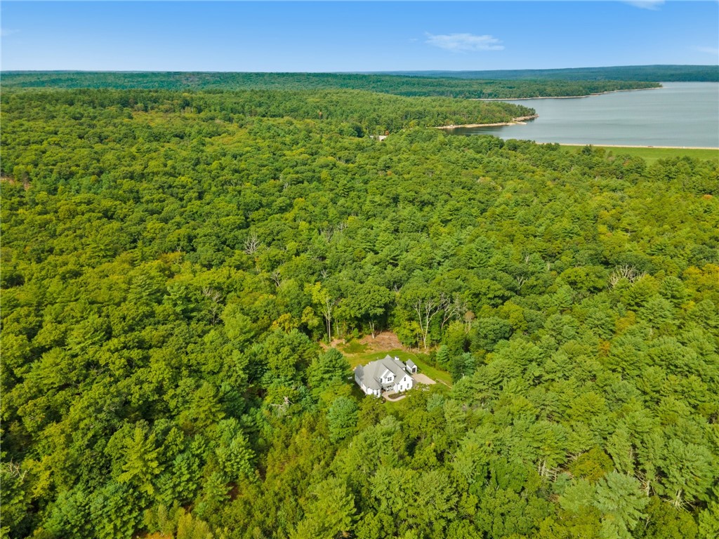 Scituate, Rhode Island 02831, United States, 3 Bedrooms Bedrooms, ,4 BathroomsBathrooms,Residential,Active,243344