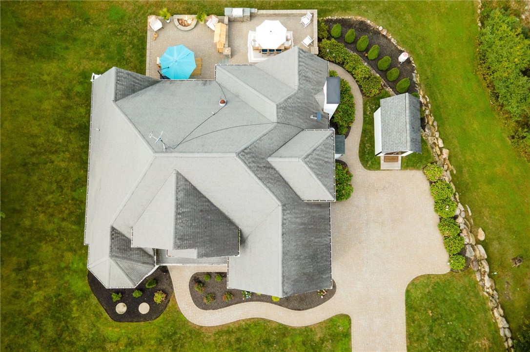 Scituate, Rhode Island 02831, United States, 3 Bedrooms Bedrooms, ,4 BathroomsBathrooms,Residential,Active,243344