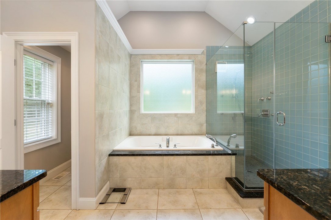 Scituate, Rhode Island 02831, United States, 3 Bedrooms Bedrooms, ,4 BathroomsBathrooms,Residential,Active,243344