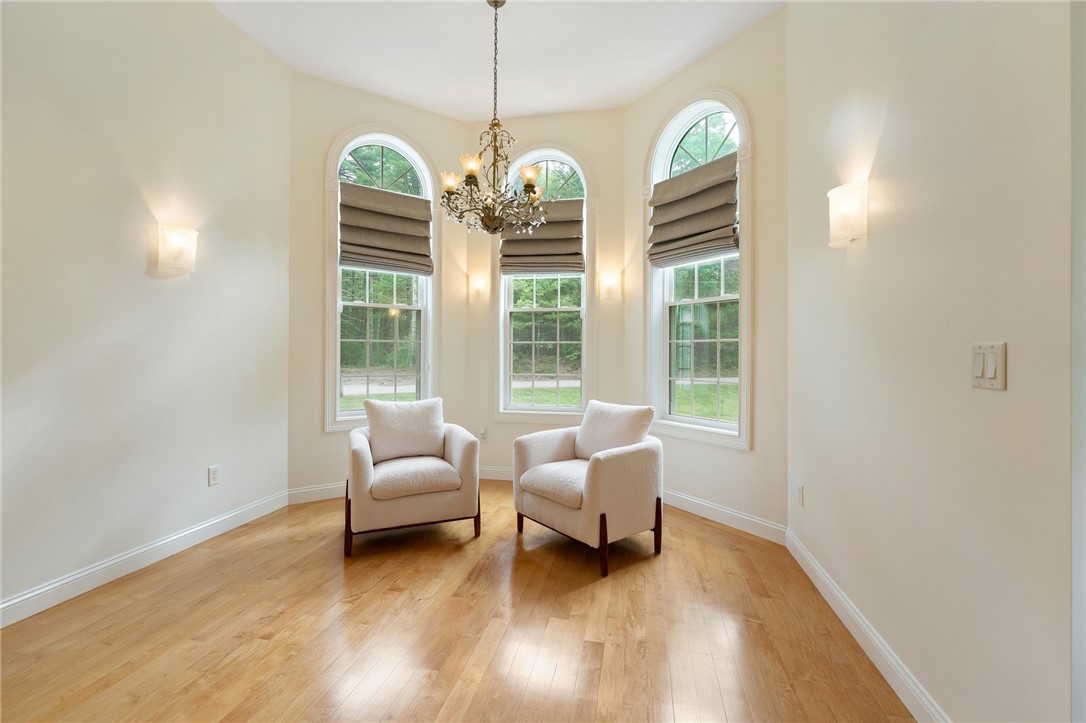 Scituate, Rhode Island 02831, United States, 3 Bedrooms Bedrooms, ,4 BathroomsBathrooms,Residential,Active,243344