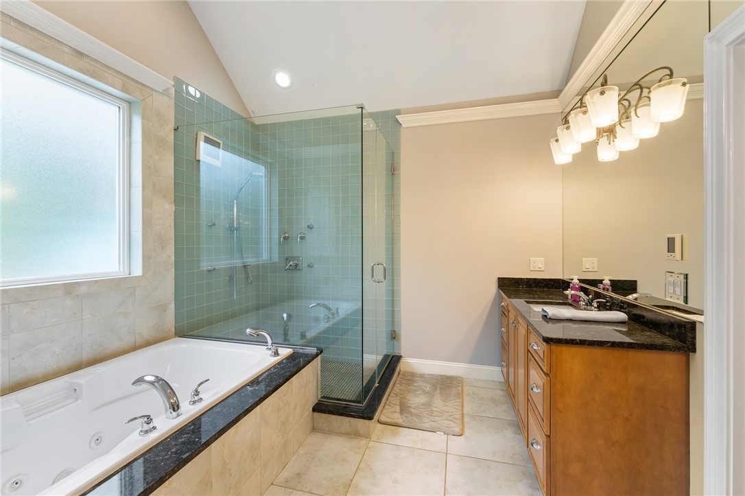 Scituate, Rhode Island 02831, United States, 3 Bedrooms Bedrooms, ,4 BathroomsBathrooms,Residential,Active,243344