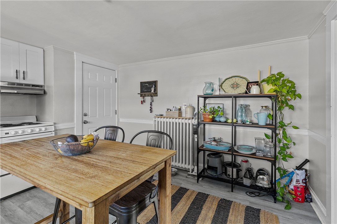 Newport, Rhode Island 02840, United States, 1 Bedroom Bedrooms, ,1 BathroomBathrooms,Residential,Active,192566