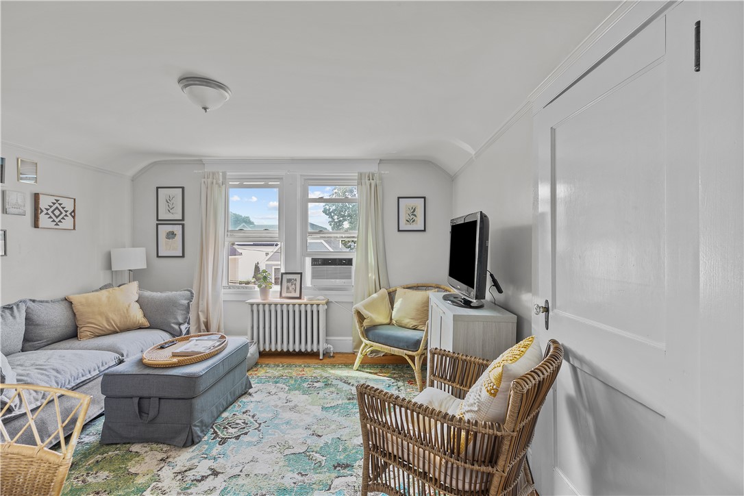 Newport, Rhode Island 02840, United States, 1 Bedroom Bedrooms, ,1 BathroomBathrooms,Residential,Active,192566