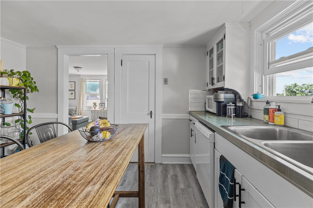 Newport, Rhode Island 02840, United States, 1 Bedroom Bedrooms, ,1 BathroomBathrooms,Residential,Active,192566