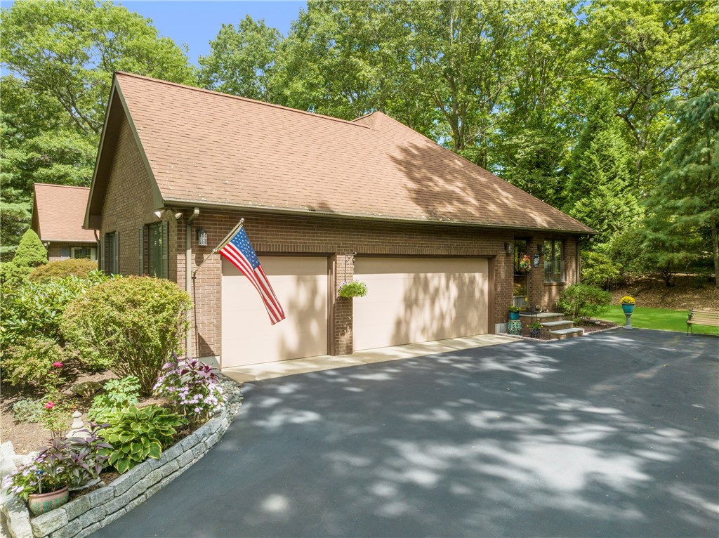 10 Oak Hill Drive