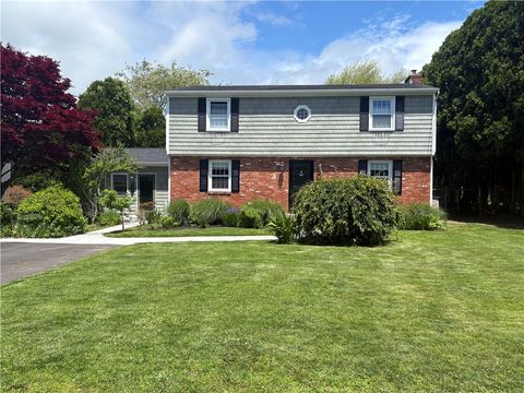 13 South Hillview Drive Narragansett RI 02882