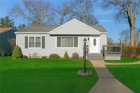 55 Columbia Avenue Coventry RI 02816