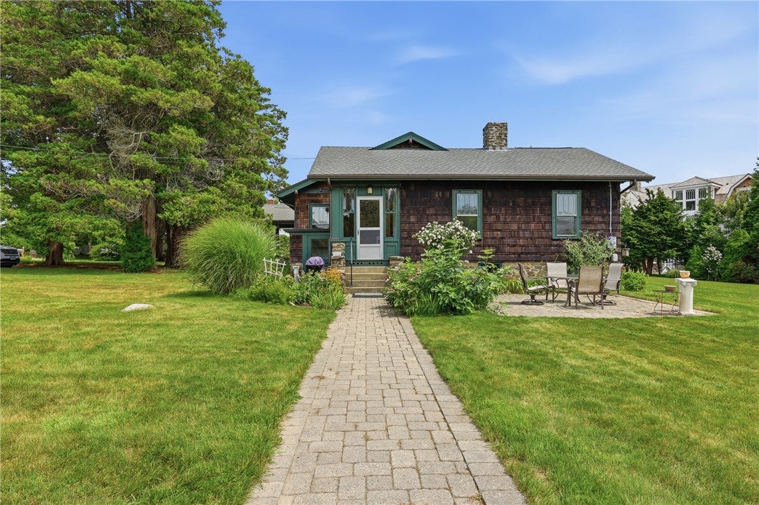 14 Wood Avenue