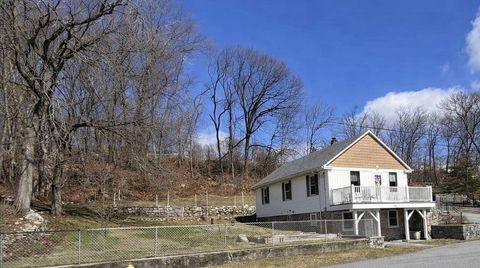 61 Walter Avenue North Providence RI 02911