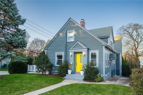 76 Blaisdell Avenue Pawtucket RI 02860