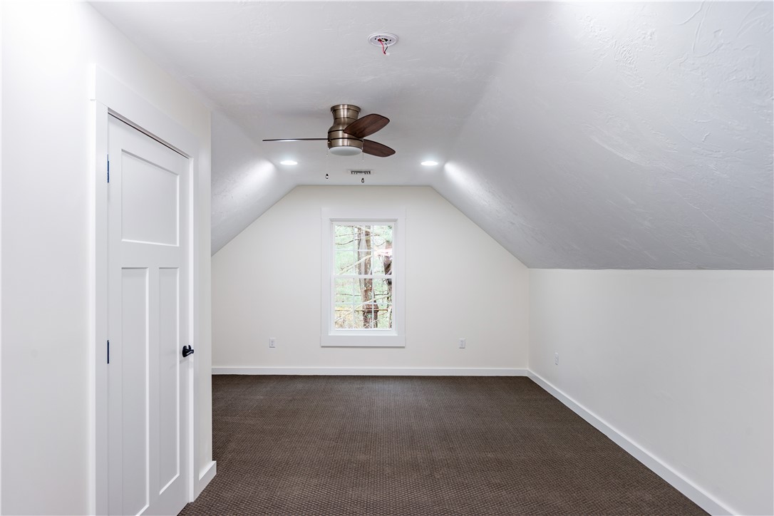 North Kingstown, Rhode Island 02874, United States, 4 Bedrooms Bedrooms, ,3 BathroomsBathrooms,Residential,Active,248804