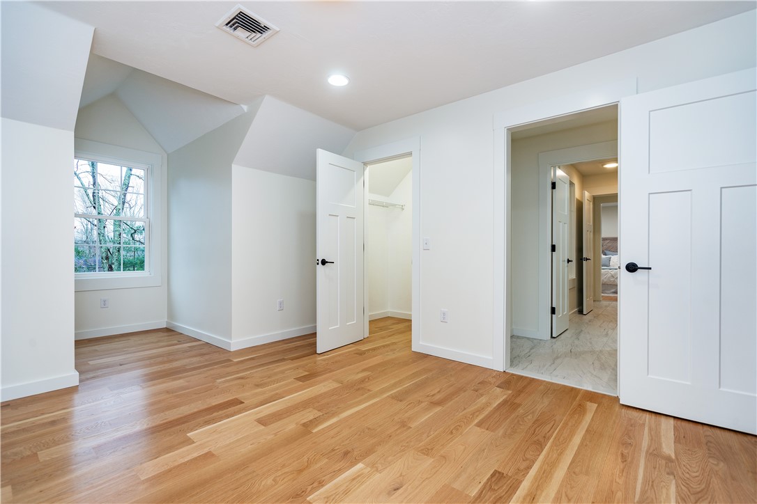 North Kingstown, Rhode Island 02874, United States, 4 Bedrooms Bedrooms, ,3 BathroomsBathrooms,Residential,Active,248804