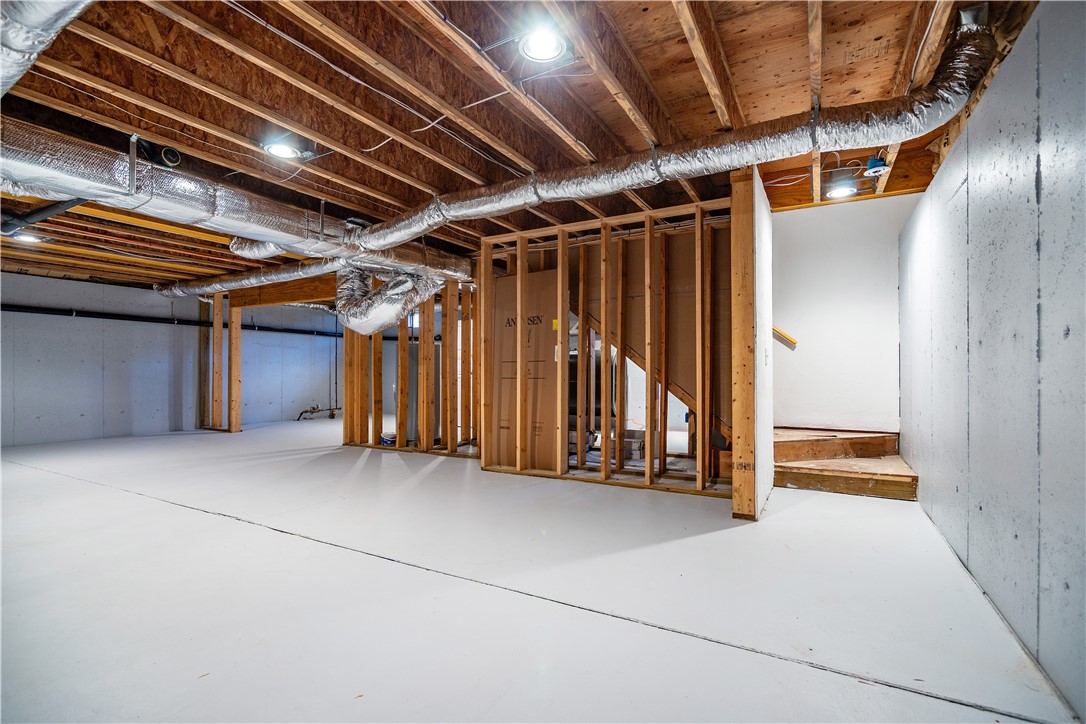 North Kingstown, Rhode Island 02874, United States, 4 Bedrooms Bedrooms, ,3 BathroomsBathrooms,Residential,Active,248804