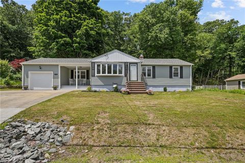 Single Family Residence in Smithfield RI 270 Old County Road 26.jpg