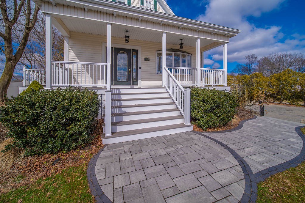 2919 Pawtucket Avenue