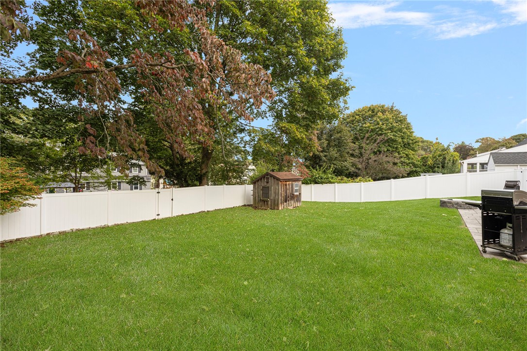 Cranston, Rhode Island 02920, United States, 3 Bedrooms Bedrooms, ,2 BathroomsBathrooms,Residential,Active,219266