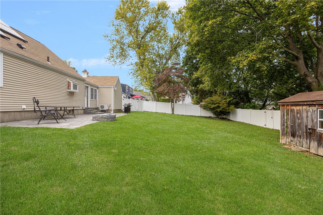 Cranston, Rhode Island 02920, United States, 3 Bedrooms Bedrooms, ,2 BathroomsBathrooms,Residential,Active,219266