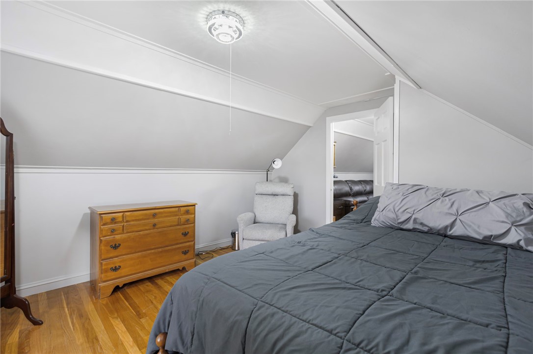 Cranston, Rhode Island 02920, United States, 3 Bedrooms Bedrooms, ,2 BathroomsBathrooms,Residential,Active,219266