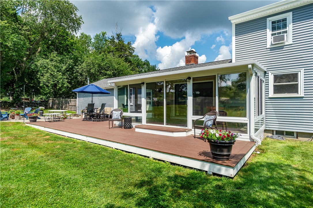 North Kingstown, Rhode Island 02852, United States, 4 Bedrooms Bedrooms, ,3 BathroomsBathrooms,Residential,Active,228195