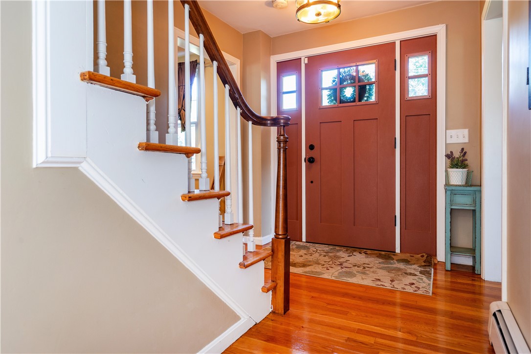 North Kingstown, Rhode Island 02852, United States, 4 Bedrooms Bedrooms, ,3 BathroomsBathrooms,Residential,Active,228195