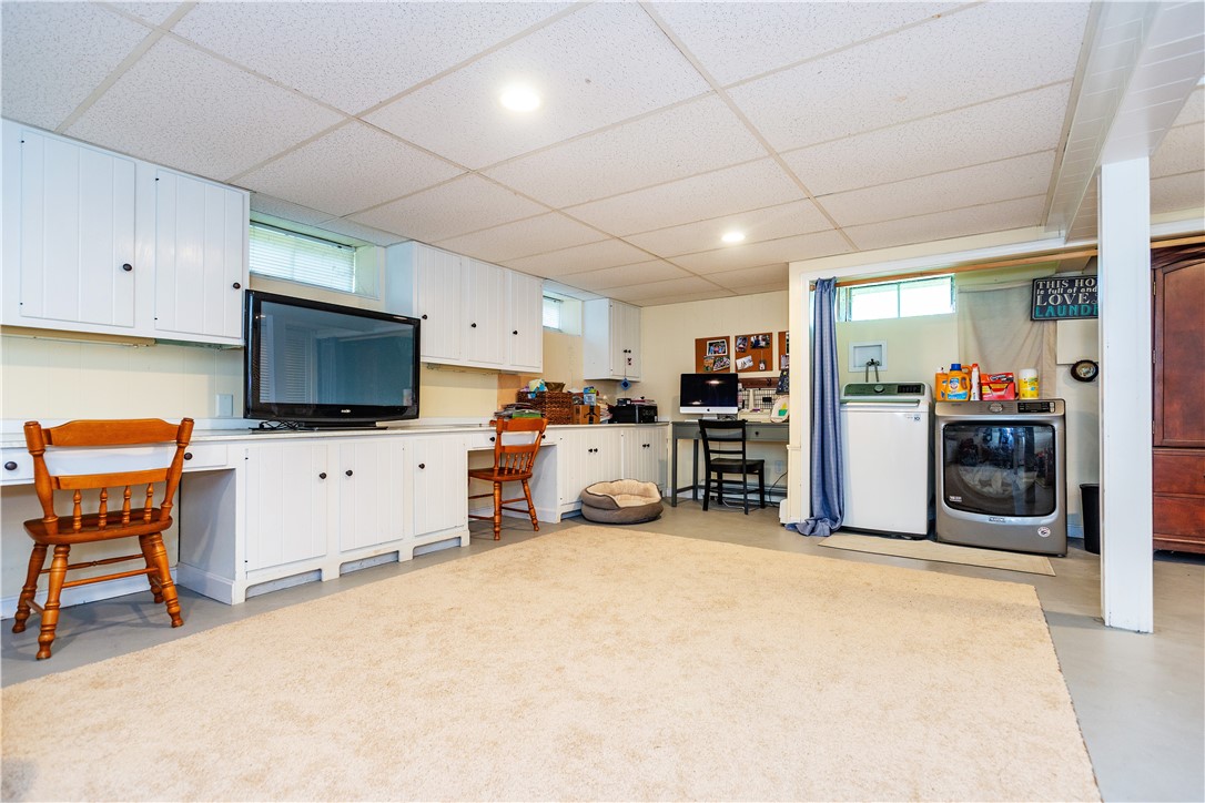 North Kingstown, Rhode Island 02852, United States, 4 Bedrooms Bedrooms, ,3 BathroomsBathrooms,Residential,Active,228195