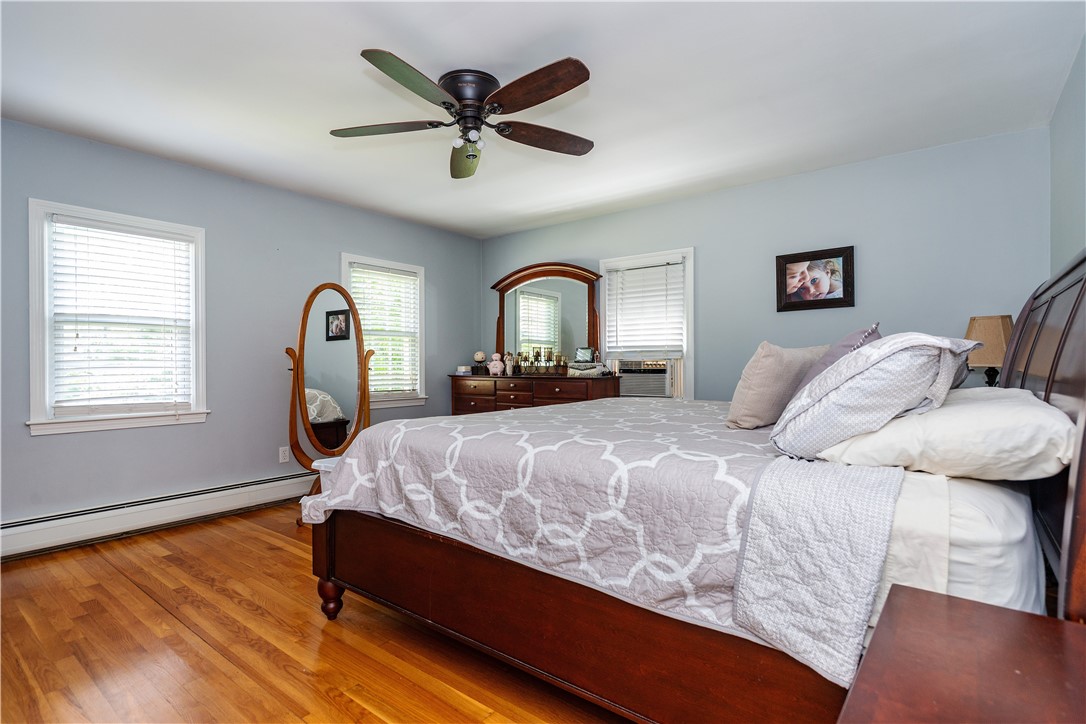 North Kingstown, Rhode Island 02852, United States, 4 Bedrooms Bedrooms, ,3 BathroomsBathrooms,Residential,Active,228195