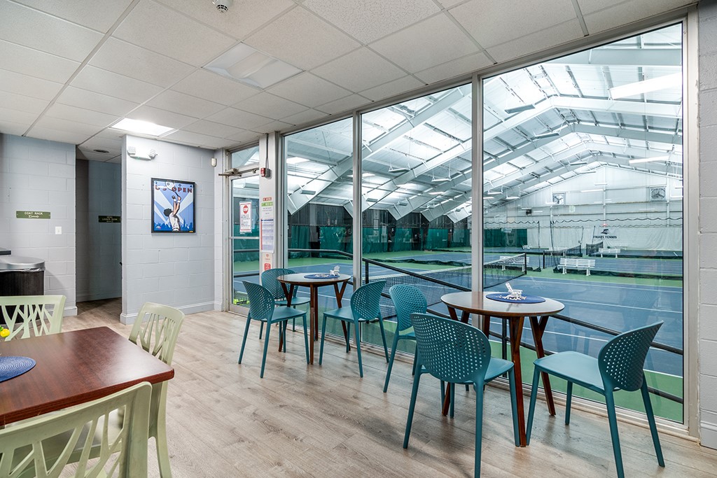 636 Centerville Road