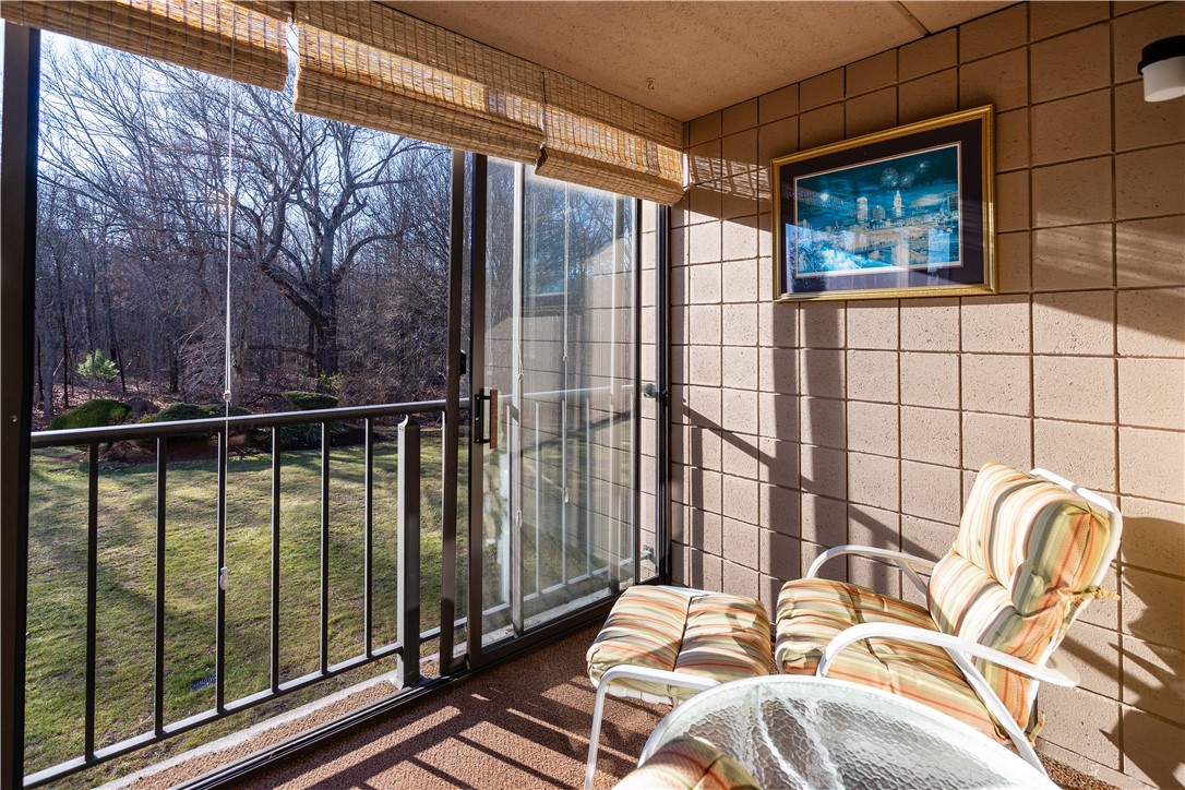 West Warwick, Rhode Island 02893, United States, 2 Bedrooms Bedrooms, ,2 BathroomsBathrooms,Residential,Active,257669