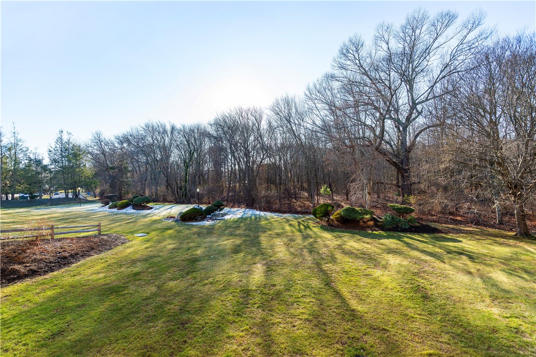 West Warwick, Rhode Island 02893, United States, 2 Bedrooms Bedrooms, ,2 BathroomsBathrooms,Residential,Active,257669