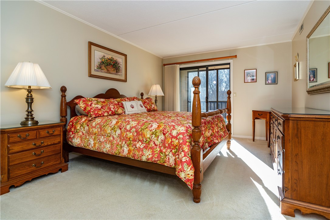 West Warwick, Rhode Island 02893, United States, 2 Bedrooms Bedrooms, ,2 BathroomsBathrooms,Residential,Active,257669