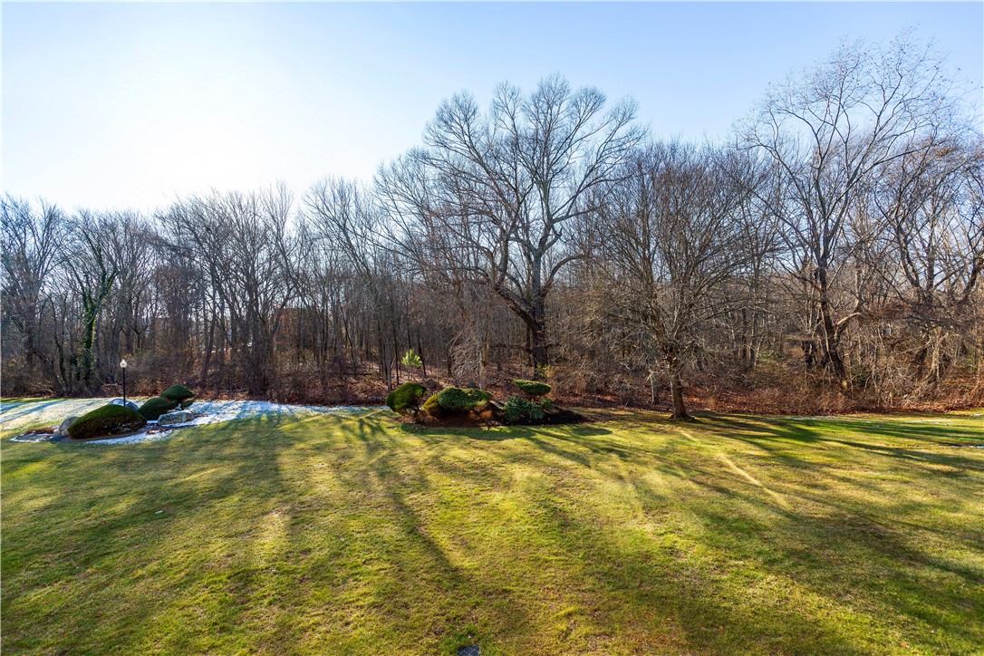 West Warwick, Rhode Island 02893, United States, 2 Bedrooms Bedrooms, ,2 BathroomsBathrooms,Residential,Active,257669