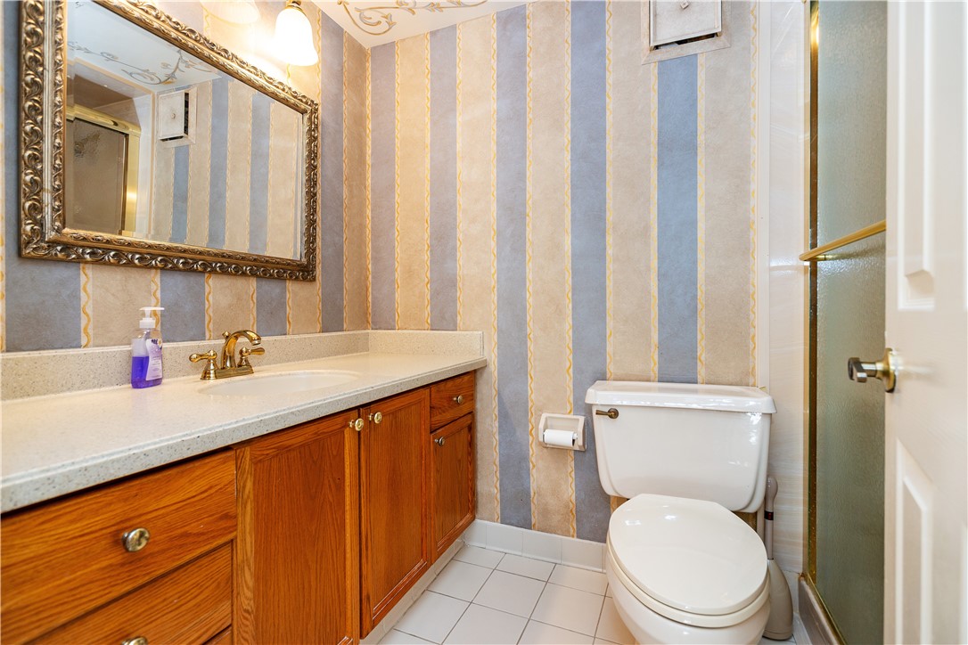 West Warwick, Rhode Island 02893, United States, 2 Bedrooms Bedrooms, ,2 BathroomsBathrooms,Residential,Active,257669