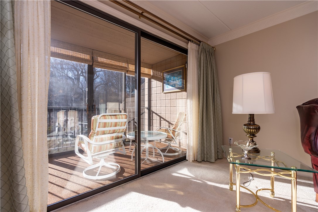 West Warwick, Rhode Island 02893, United States, 2 Bedrooms Bedrooms, ,2 BathroomsBathrooms,Residential,Active,257669