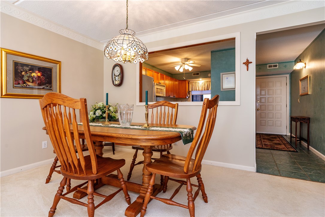 West Warwick, Rhode Island 02893, United States, 2 Bedrooms Bedrooms, ,2 BathroomsBathrooms,Residential,Active,257669