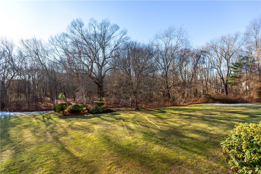 West Warwick, Rhode Island 02893, United States, 2 Bedrooms Bedrooms, ,2 BathroomsBathrooms,Residential,Active,257669