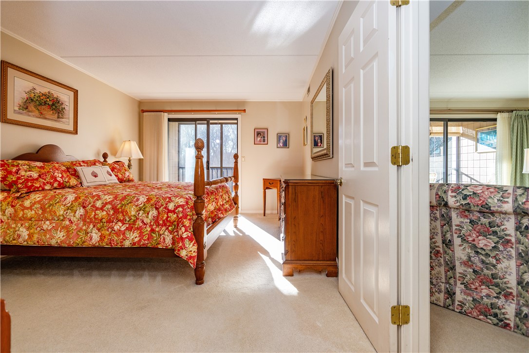 West Warwick, Rhode Island 02893, United States, 2 Bedrooms Bedrooms, ,2 BathroomsBathrooms,Residential,Active,257669