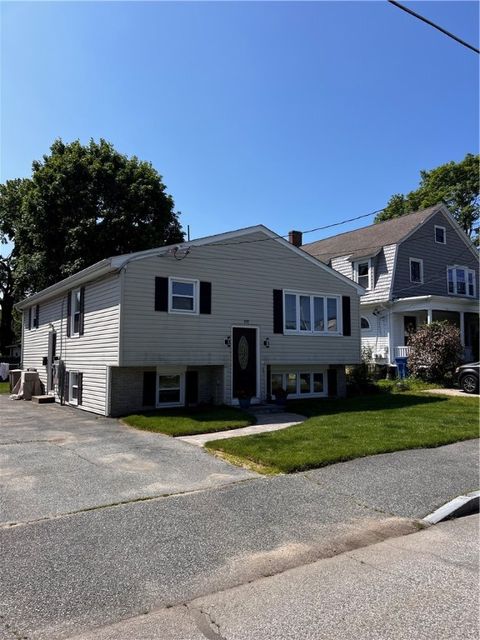 148 ARNOLD Street Lincoln RI 02865