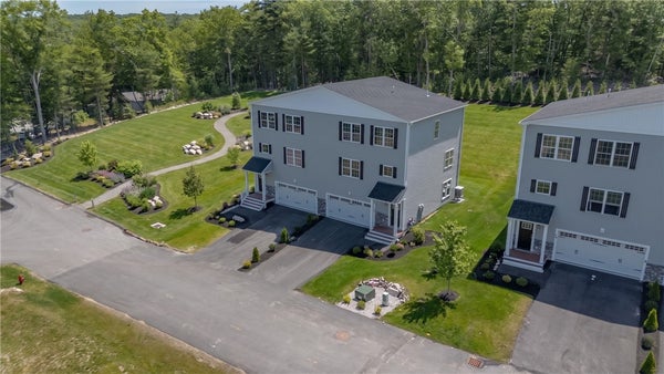 2 OLD FORGE RD B, SMITHFIELD, RI 02917 - Image 0fb46fda0f8a5921dc165e0b6fcdf369/1632007164
