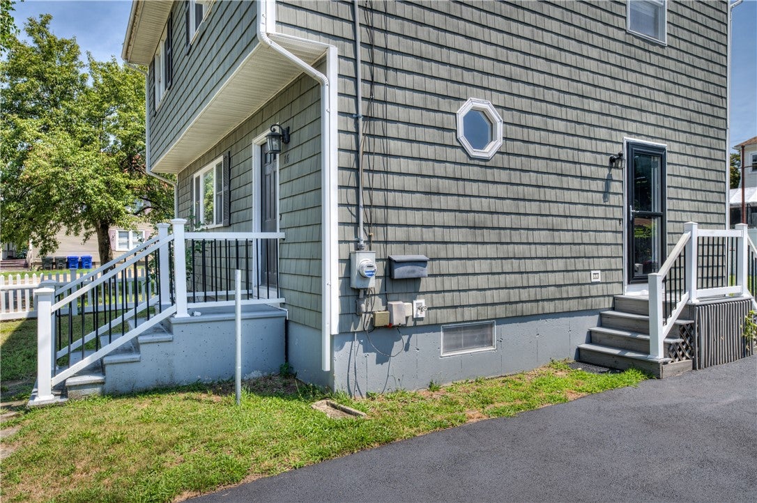 16 Arlington Avenue