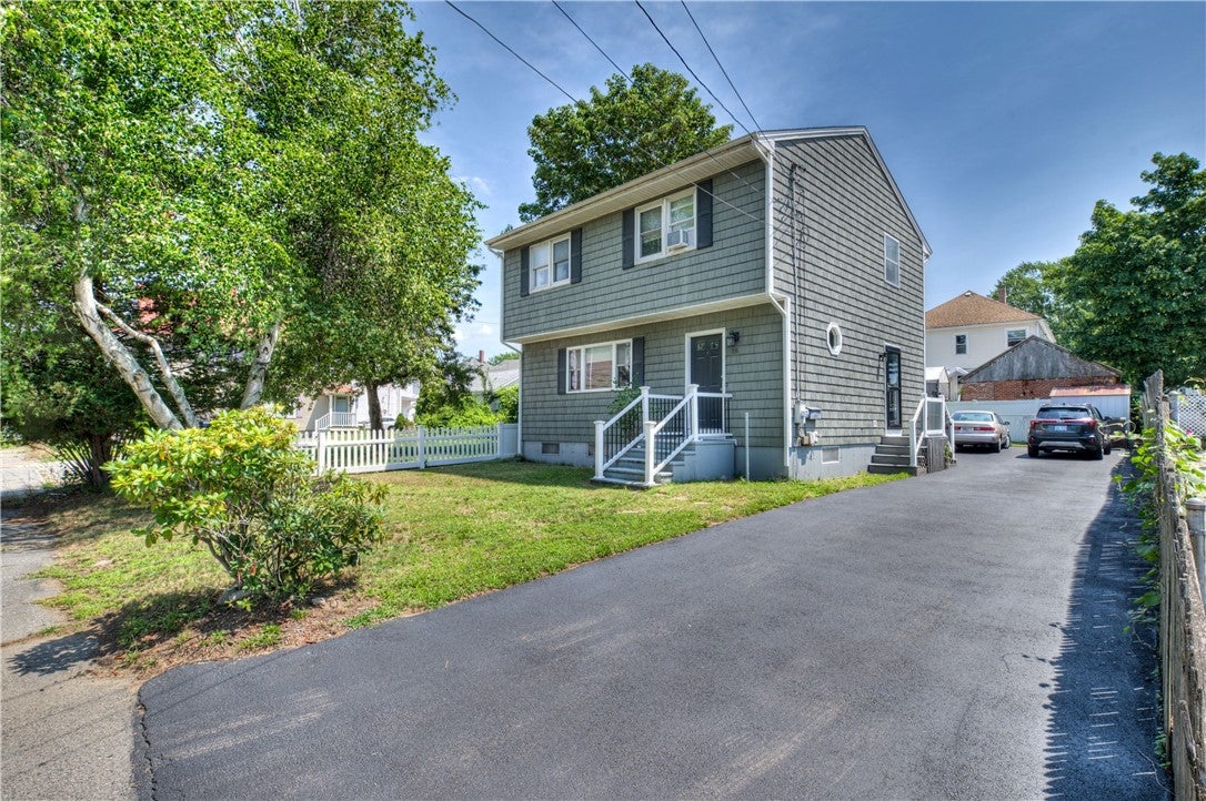 16 Arlington Avenue