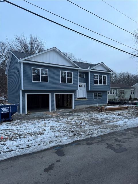 52 Jambray Avenue Warwick RI 02886