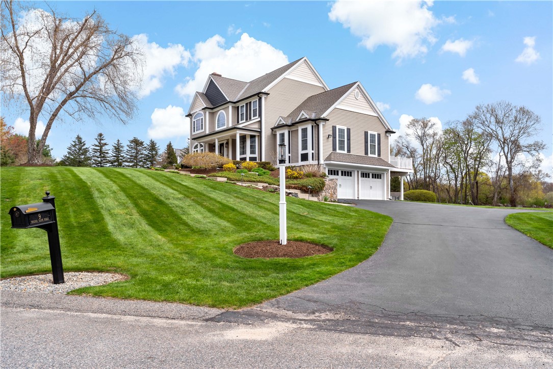 9 Round Farm Road