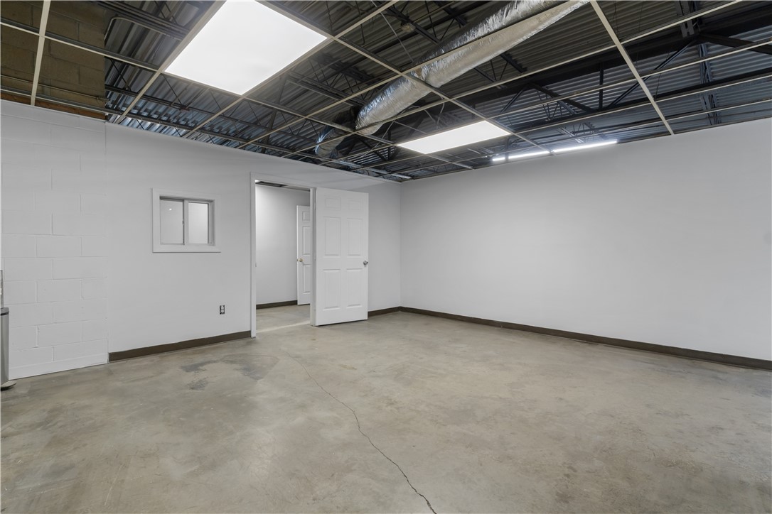 220 Old Baptist Road 4